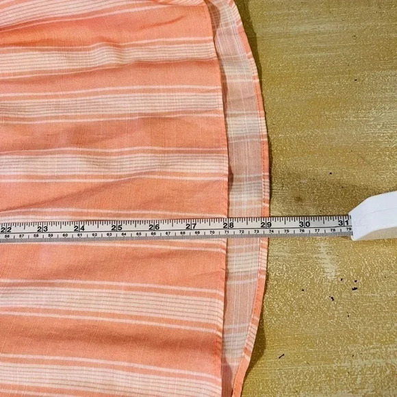 NWT’S. LC Lauren Conrad pink striped flowy top with 3/4 length sleeves. - Picture 8 of 9